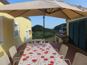 House with terrace walking distance to crags&mtb, Orco Feglino